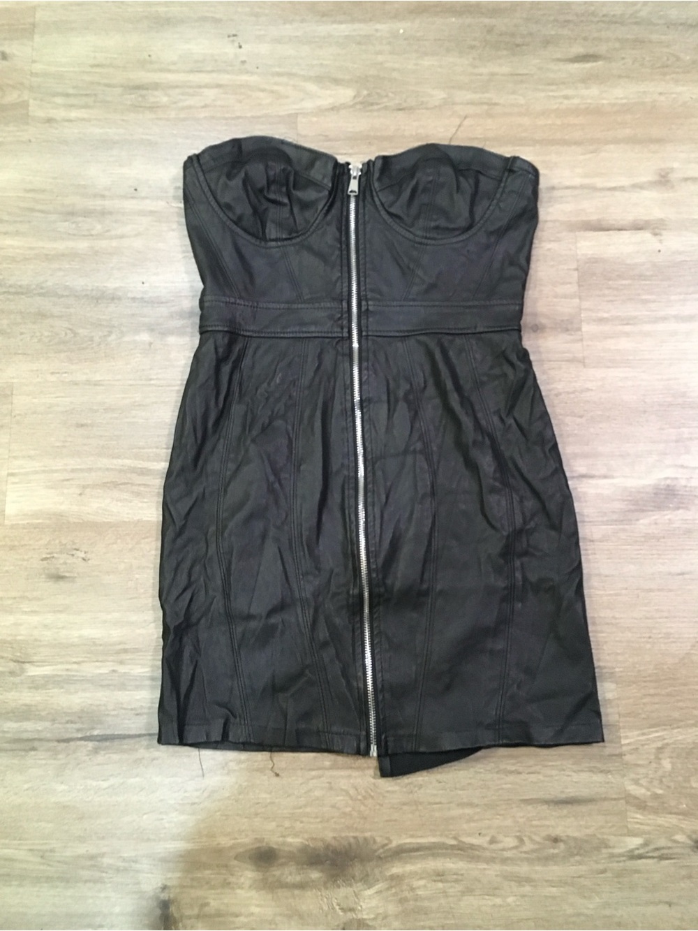 Blāshe Strapless Dress